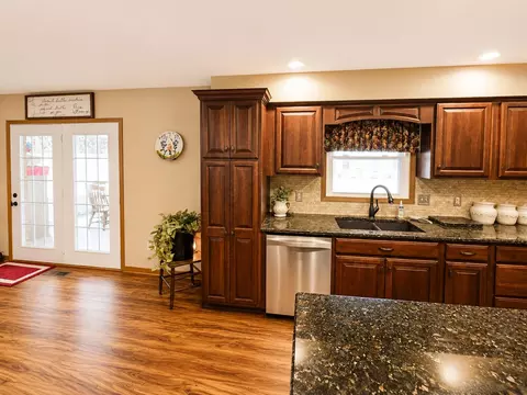 Kitchen - 503 Grenelefe Ct, Sidney, OH 45365 photo 2 of 5