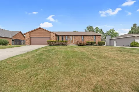 110 N Heatherhill Dr, Bellefontaine, OH 43311