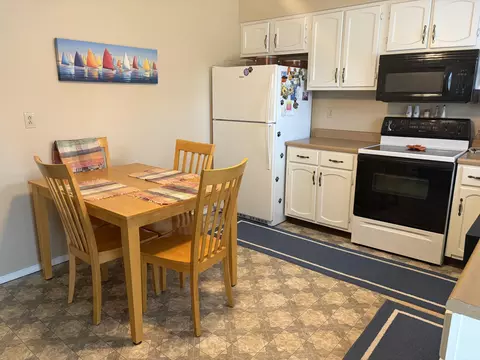 Kitchen - 2933 Lisa Rd, Sidney, OH 45365 photo 2 of 2