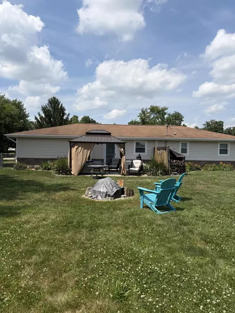 Exterior - 2933 Lisa Rd, Sidney, OH 45365 photo 5 of 7