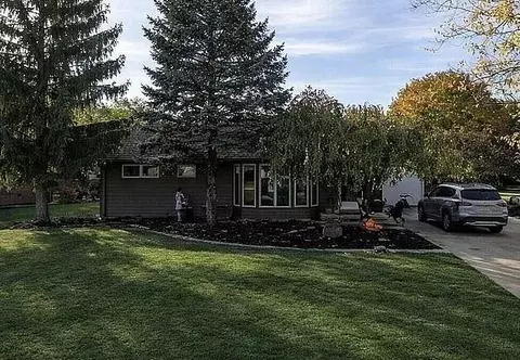 15 Circle Dr, New Bremen, OH 45869
