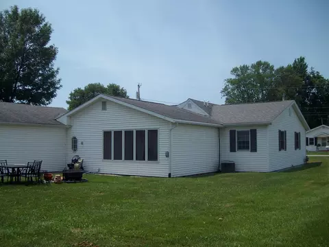 106 Pershing St, Celina, OH 45822 photo 9