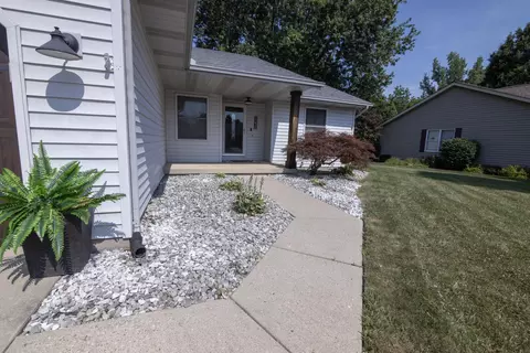 Exterior - 1236 Turner Dr, Sidney, OH 45365 photo 2 of 6