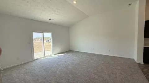 Living - 4001 Chakeres Ave, Springfield, OH 45505 photo 1 of 1