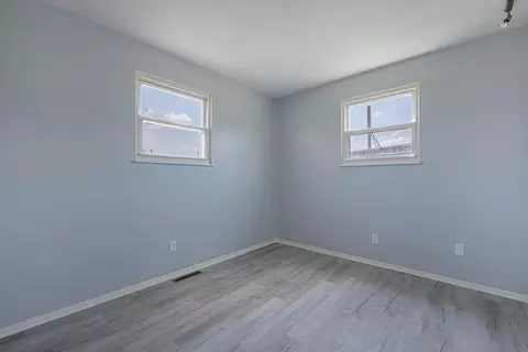 Bedroom - 653 S Douglas Ave, Springfield, OH 45505 photo 1 of 4
