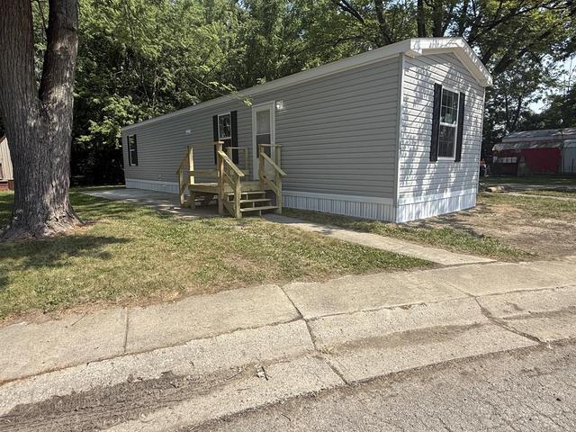200 N Knoxville Ave #16, Saint Marys, OH 45885