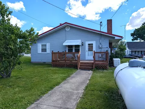 105 S Koke St, De Graff, OH 43318 photo 2