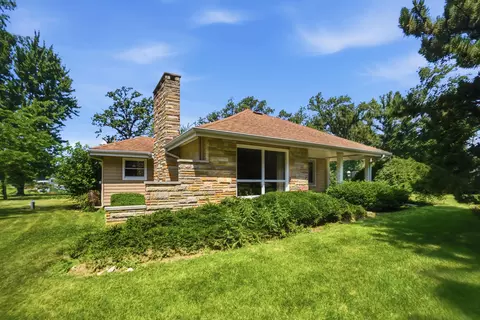 Exterior - 303 Harbor Dr, Celina, OH 45822 photo 17 of 19