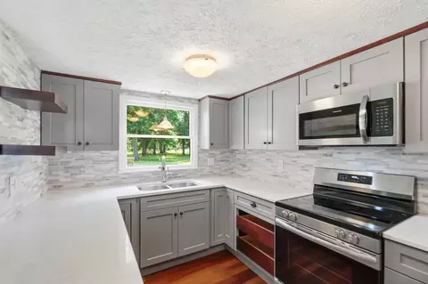 Kitchen - 303 Harbor Dr, Celina, OH 45822 photo 2 of 6