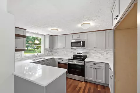 Kitchen - 303 Harbor Dr, Celina, OH 45822 photo 1 of 6