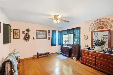 Bedroom - 417 Lawnview Ave, Springfield, OH 45505 photo 3 of 5