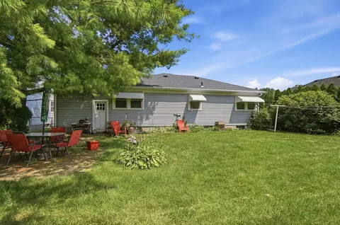 Exterior - 417 Lawnview Ave, Springfield, OH 45505 photo 6 of 12