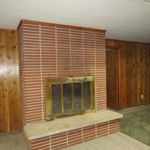 Living - 430 E Ruth St, Sidney, OH 45365 photo 3 of 4