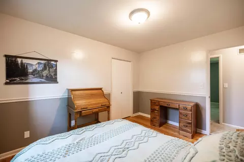 Bedroom - 2630 Shrine Rd, Springfield, OH 45502 photo 9 of 11