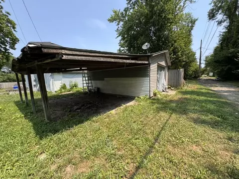Exterior - 1024 Elder St, Springfield, OH 45505 photo 7 of 9