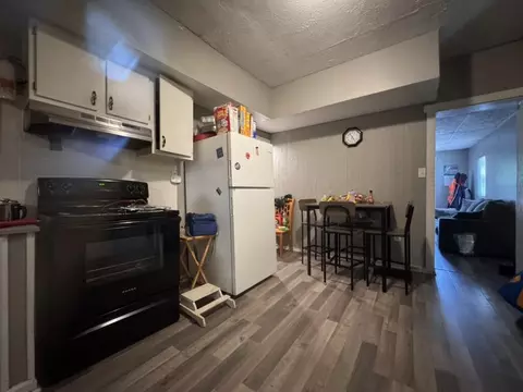 Kitchen - 1024 Elder St, Springfield, OH 45505 photo 2 of 2