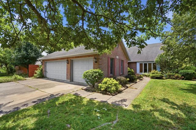 806 Claymore Ct, Tipp City, OH 45371
