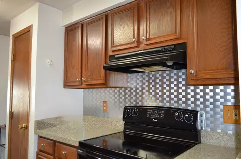 Kitchen - 4290 Midfield St, Springfield, OH 45503 photo 4 of 5