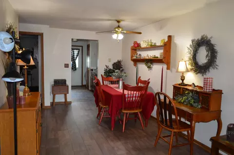 Dining - 4290 Midfield St, Springfield, OH 45503 photo 3 of 6