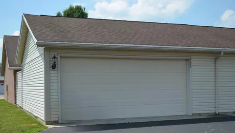 Exterior - 4290 Midfield St, Springfield, OH 45503 photo 7 of 7