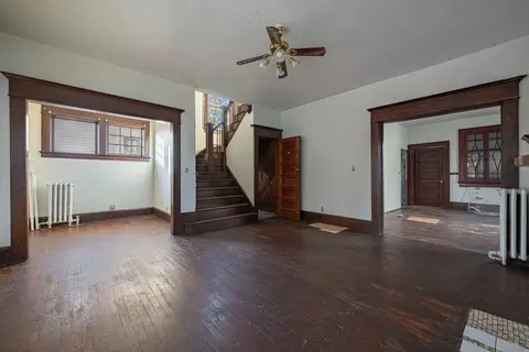 Living - 24 Bill Edwards Dr, Springfield, OH 45504 photo 2 of 7