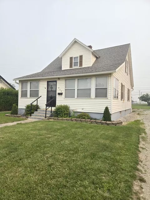 946 E Spring St, Saint Marys, OH 45885