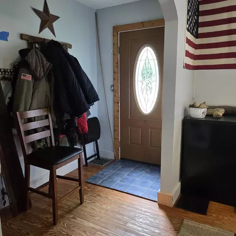 Entry Way - 5944 Troy Rd, Springfield, OH 45502 photo 1 of 2