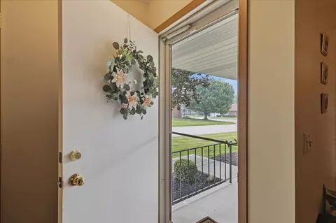 1045 Bradford Dr, Springfield, OH 45503 photo 3