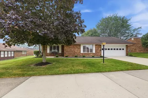 1045 Bradford Dr, Springfield, OH 45503