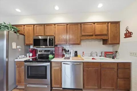 1045 Bradford Dr, Springfield, OH 45503 photo 8