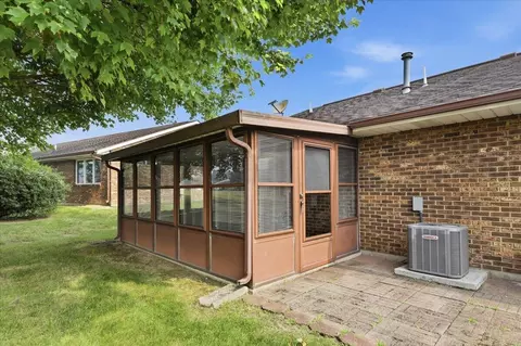 1045 Bradford Dr, Springfield, OH 45503 photo 30