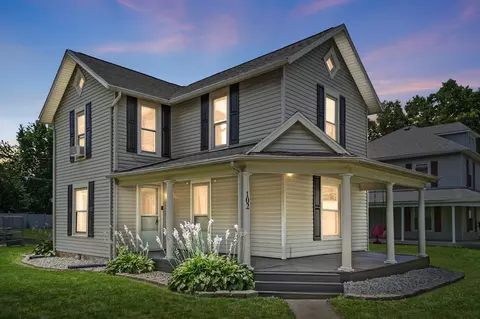 102 W Pike St, Christiansburg, OH 45389