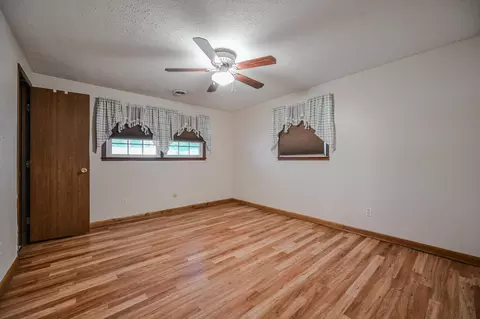 Bedroom - 5326 W Ridgewood Rd, Springfield, OH 45503 photo 6 of 7