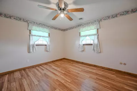 Bedroom - 5326 W Ridgewood Rd, Springfield, OH 45503 photo 3 of 7
