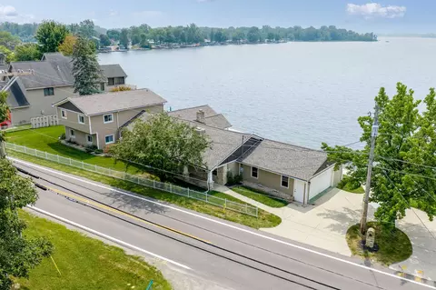 9039 Buckeye Dr, Huntsville, OH 43324