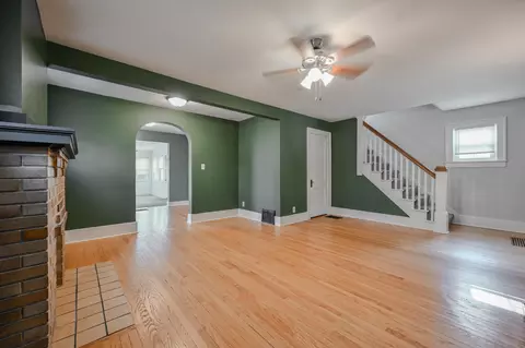 Living - 1824 Warder St, Springfield, OH 45503 photo 6 of 6