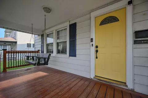 Exterior - 1824 Warder St, Springfield, OH 45503 photo 5 of 12
