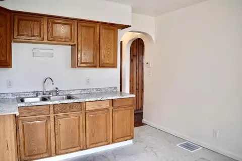 Kitchen - 1233 Bellefair Ave, Springfield, OH 45506 photo 1 of 2