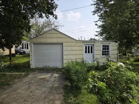 Exterior - 301 S Brandon Ave, Celina, OH 45822 photo 4 of 5