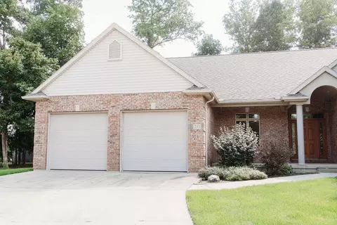 213 Peridot Dr, Anna, OH 45302