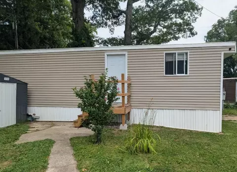 302 Mobile St, Springfield, OH 45503 photo 2