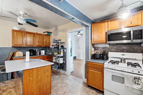 Kitchen - 913 Rice St, Springfield, OH 45505 photo 8 of 8
