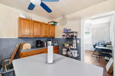 Kitchen - 913 Rice St, Springfield, OH 45505 photo 3 of 8