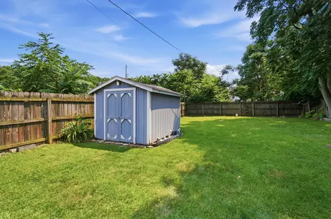 Exterior - 913 Rice St, Springfield, OH 45505 photo 10 of 15