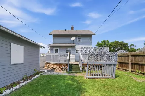 Exterior - 913 Rice St, Springfield, OH 45505 photo 6 of 15