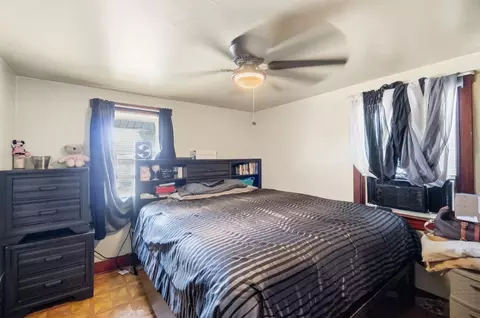 Bedroom - 913 Rice St, Springfield, OH 45505 photo 2 of 9