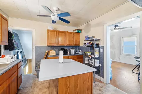 Kitchen - 913 Rice St, Springfield, OH 45505 photo 1 of 8