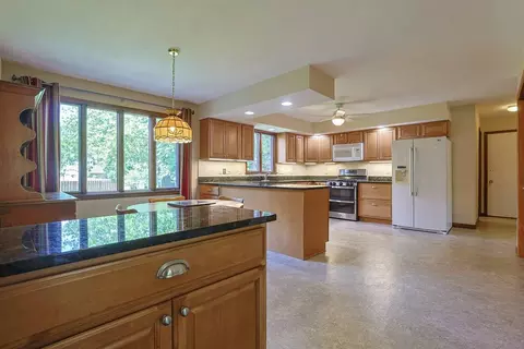 Kitchen - 2727 Wellsford Ln, Springfield, OH 45503 photo 4 of 4