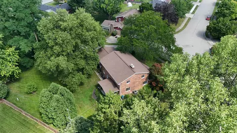 View/Area - 2727 Wellsford Ln, Springfield, OH 45503 photo 5 of 9