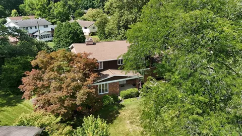 View/Area - 2727 Wellsford Ln, Springfield, OH 45503 photo 1 of 9